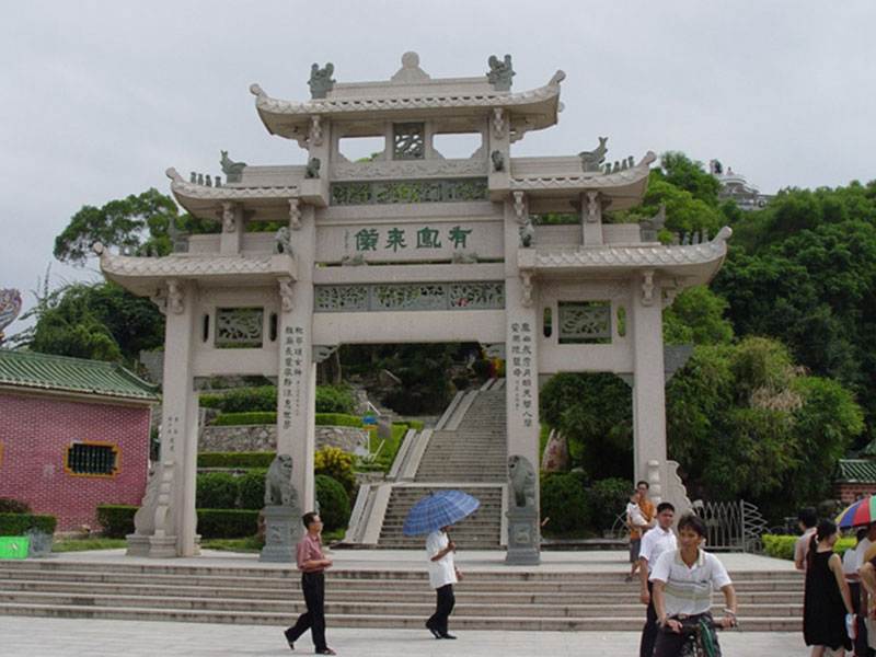 景區(qū)園林石牌坊擺放