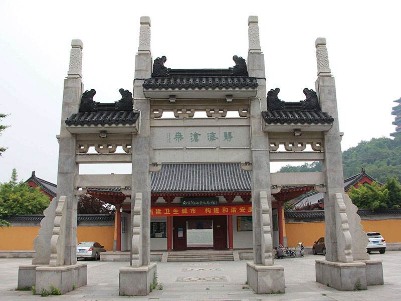 現(xiàn)代石牌坊定制