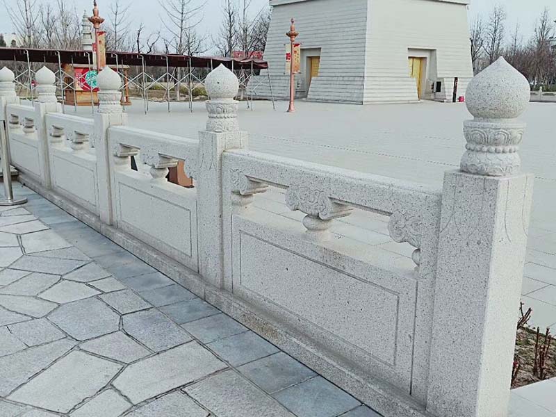 花崗巖石護(hù)欄為什么更受歡迎(圖2) 花崗巖石護(hù)欄為什么更受歡迎(圖2)